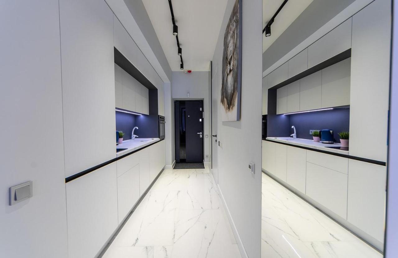 Fashionable Apartments. Smartplaza Metro Minskaya. Obolon Kyiv Exterior photo